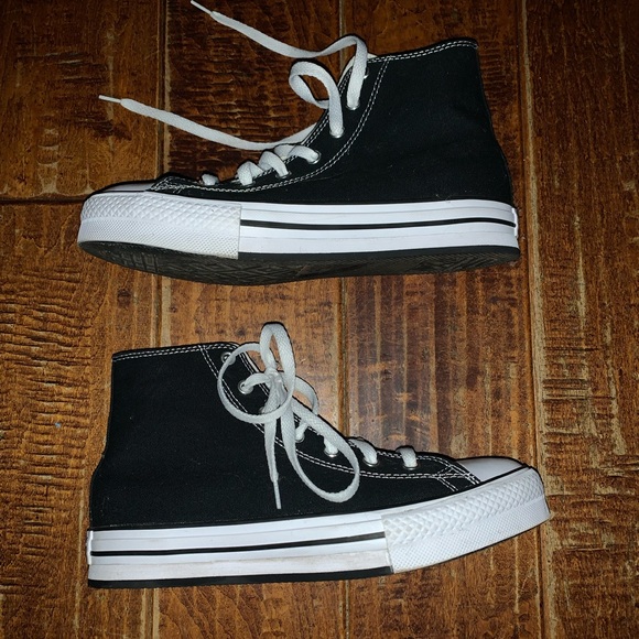 Converse Shoes - Platform Converse high top US 6